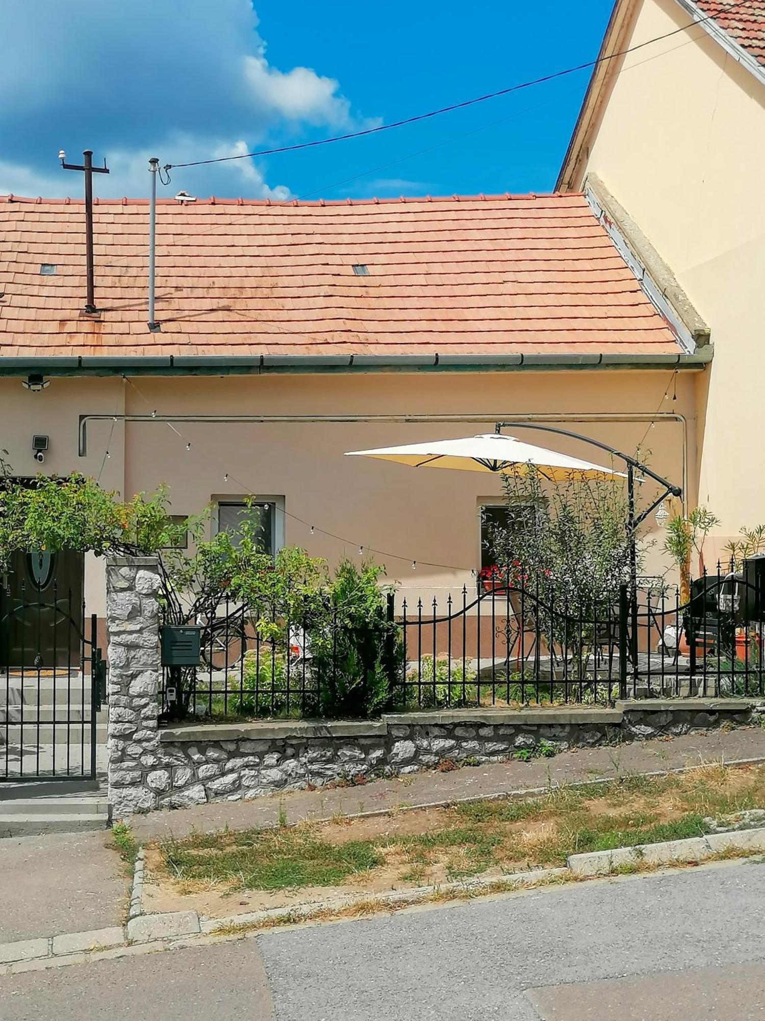 Mi Casa Vendégház - Apartments Eger Exterior foto